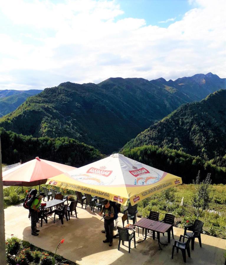 Betegi Guest House Местия Экстерьер фото
