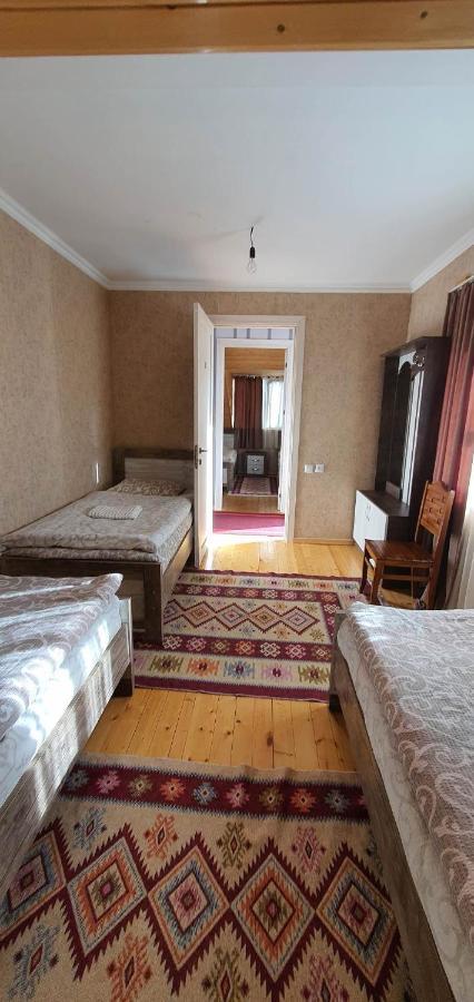 Betegi Guest House Местия Экстерьер фото
