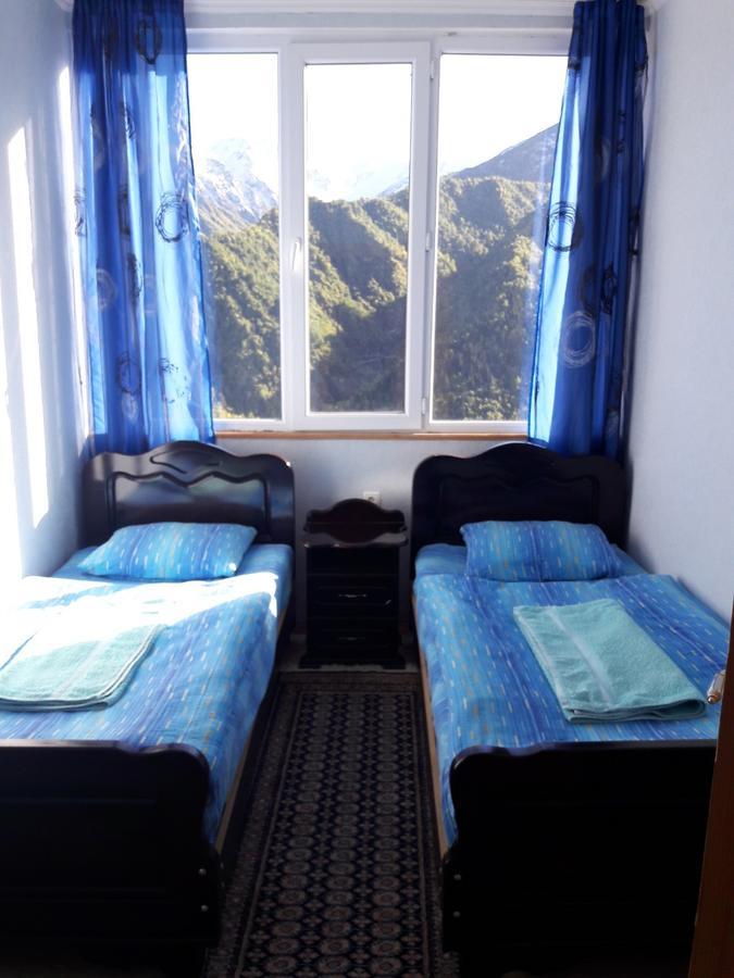 Betegi Guest House Местия Экстерьер фото